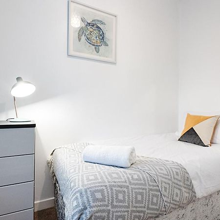 Parking, Smart Tv'S In All Rooms! Суонси Экстерьер фото